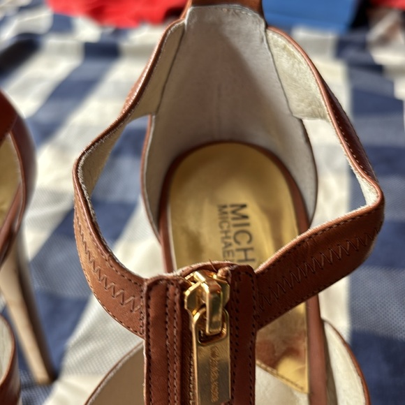 MICHAEL Michael Kors platform heels - Picture 3 of 9